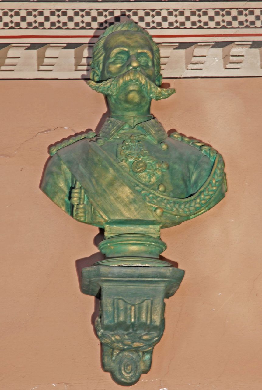 Umberto I (scultura, pendant) - ambito torinese (fine XIX)