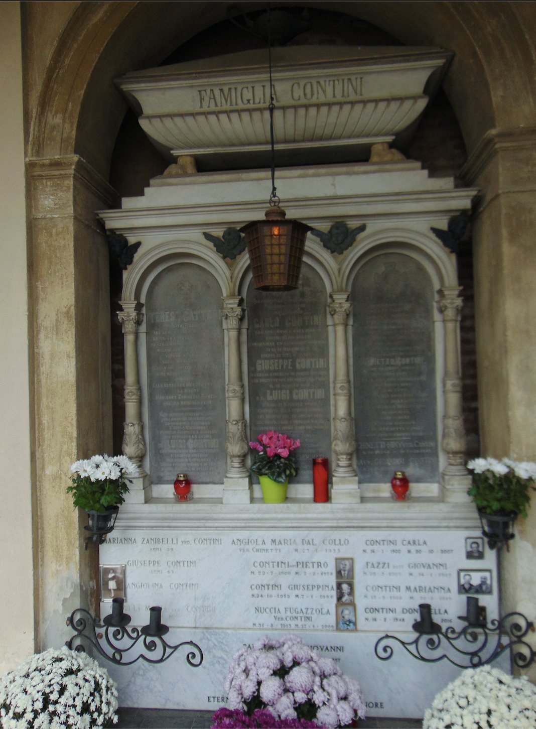 monumento funebre - ad arca di Monti, Annibale (attribuito), Monti, Silvio (fine XIX)