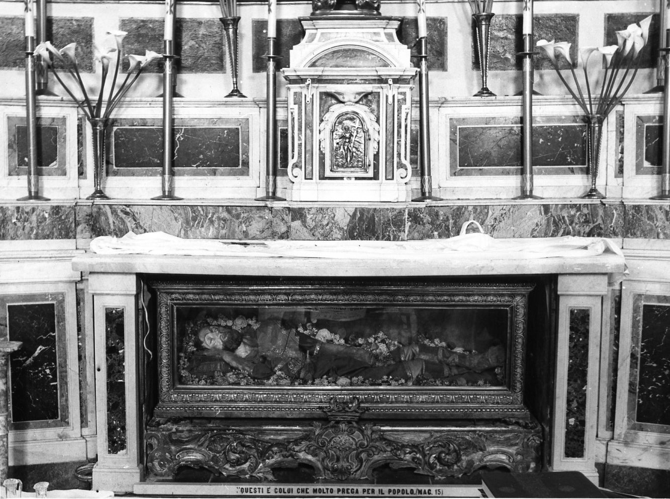 Vergine Santissima della Croce e San Vincenzo Martire (altare) - bottega Italia meridionale (sec. XIX)
