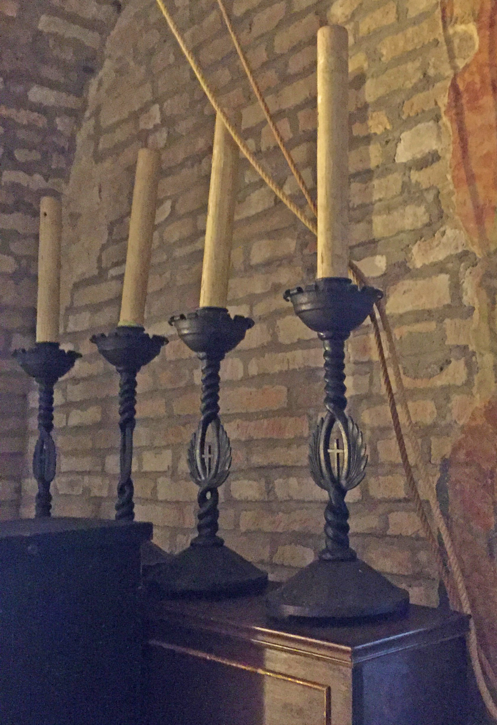 candeliere da chiesa, elemento d'insieme - ambito faentino (prima metà XX)