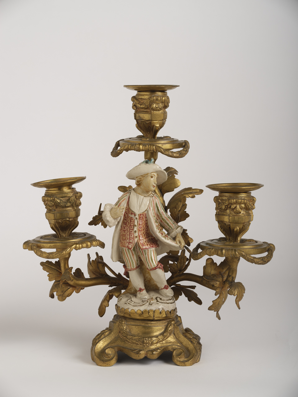 gentiluomo (candelabro - a statuetta, opera isolata) - produzione italiana (XIX)