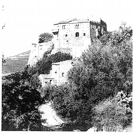 castello, Castello Medioevale in cui visse la poetessa Isabella Morra (prima metà XIII sec. d.C)