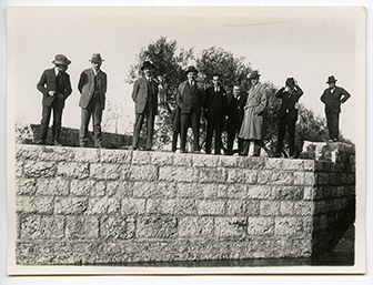 Bari-Barletta. Costruzione della linea ferroviaria - Foto di gruppo (positivo) di Anonimo (XX)