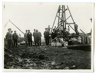 Bari-Barletta. Costruzione della linea ferroviaria - Foto di gruppo (positivo) di Anonimo (XX)