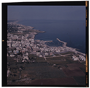Torre a Mare (Bari) - veduta aerea (diapositiva) di Ramosini, Vitaliano, Stagnani, Vittorio (XX)