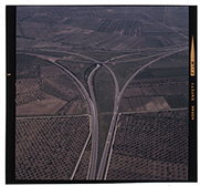 Cerignola - foto aerea svincolo autostrada per Napoli (diapositiva) di Ramosini, Vitaliano, Stagnani, Vittorio (XX)