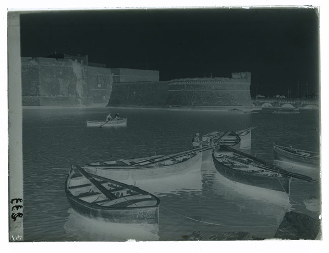 Gallipoli - Veduta del Castello angioino (negativo) di Palumbo, Giuseppe (XX)