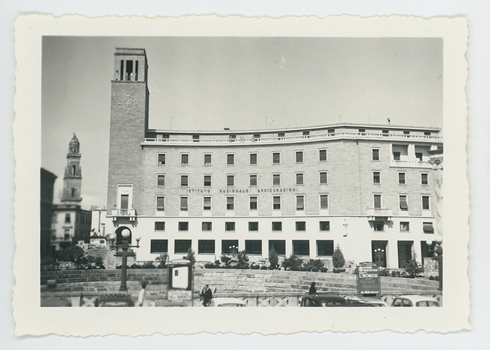 Lecce - Palazzo dell'Istituto Nazionale Assicurazioni in piazza Sant'Oronzo (positivo) di Palumbo, Giuseppe (XX)