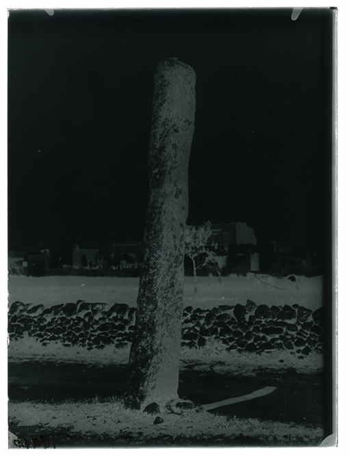 Cocumola (Minervino di Lecce) - Menhir "Santa Croce" (negativo) di Palumbo, Giuseppe (XX)