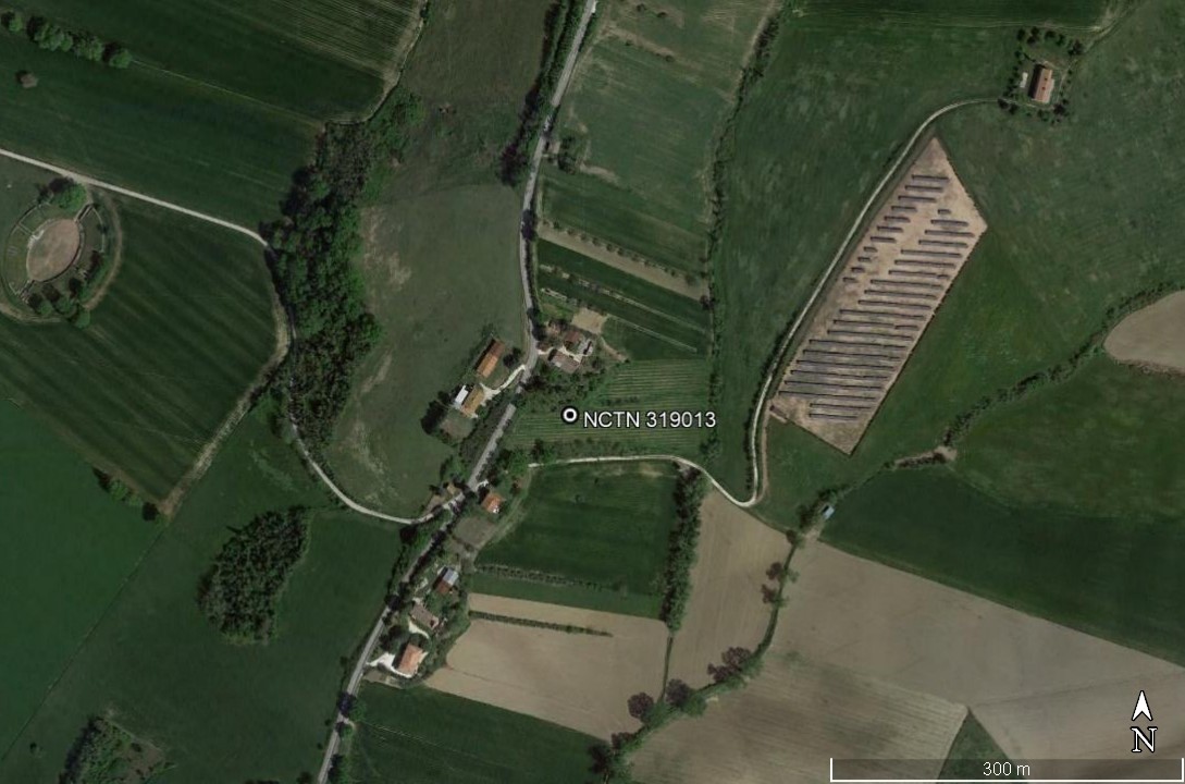 area di materiale mobile, area di frammenti fittili - Castelleone di Suasa (AN)  (PERIODIZZAZIONI/ STORIA/ Età antica/ Età romana/ Età romana imperiale)