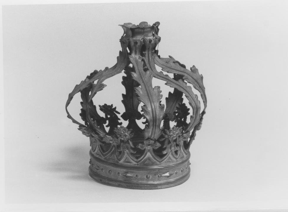 Motivi decorativi geometrici e vegetali (corona da statua)