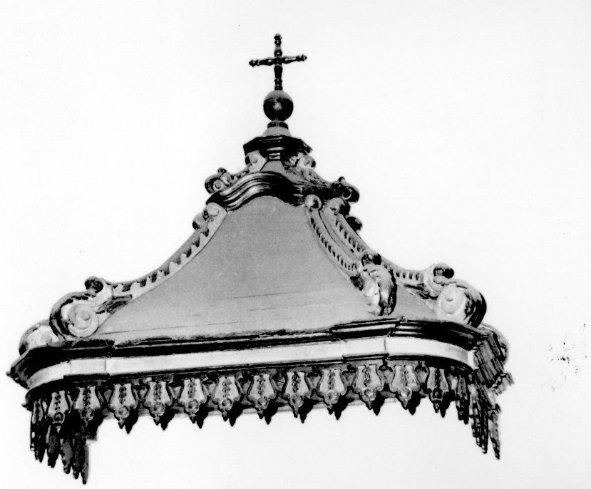 Croce con elementi decorativi vegetali (cielo di pulpito)
