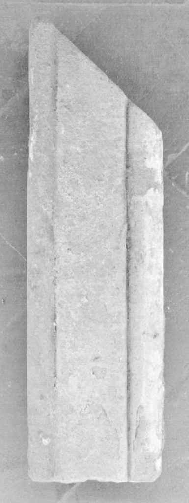 cornice architettonica, frammento - produzione toscana (sec. XVI)