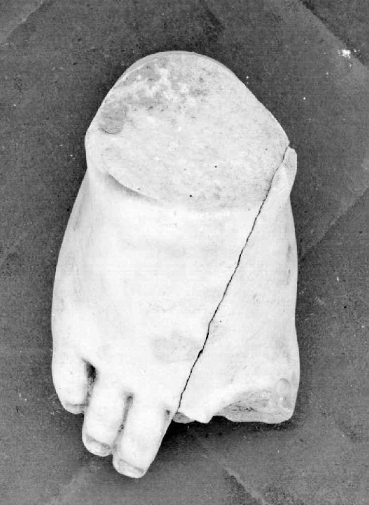 piede (scultura, frammento) - ambito toscano (sec. XIX)