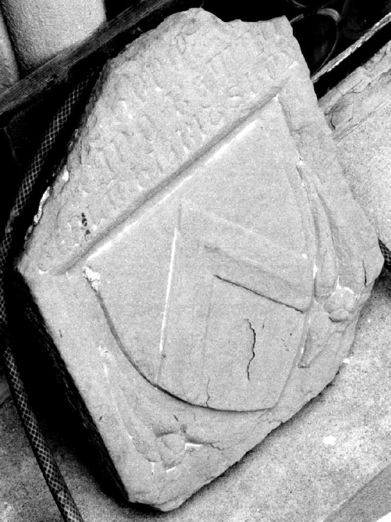 stemma gentilizio (lastra) - produzione toscana (prima metà sec. XV)