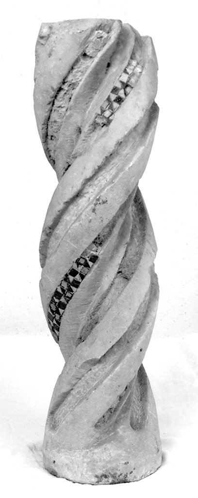 colonnina tortile, frammento - bottega Italia centro-meridionale (sec. XIII)