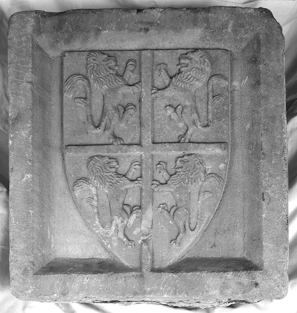 stemma gentilizio (rilievo) - produzione fiorentina (sec. XVI)