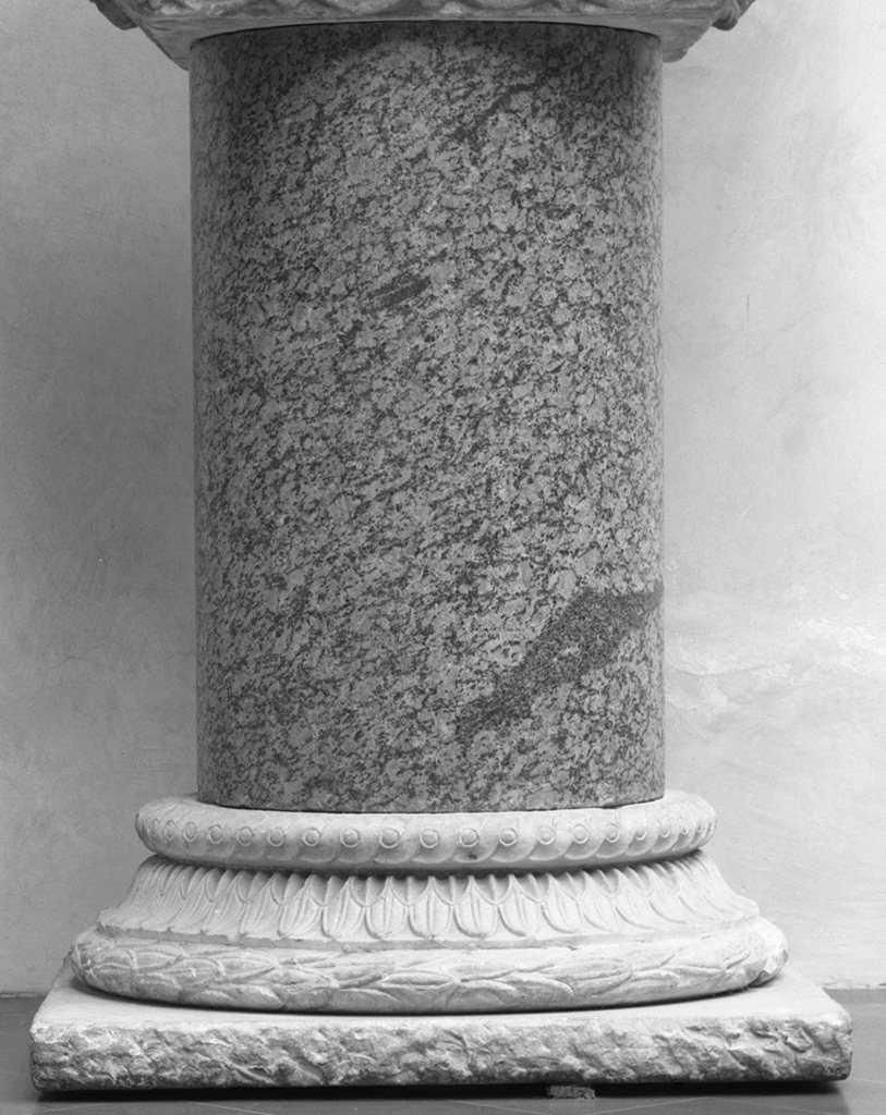base di colonna - bottega italiana (sec. XVI)