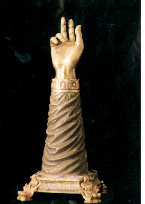 reliquiario - a braccio - bottega abruzzese (inizio sec. XIX)