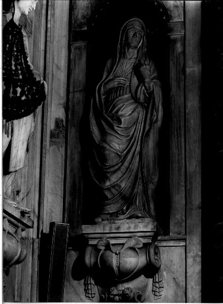 SANTA ELISABETTA (statua, elemento d'insieme) di Carlone Taddeo (secc. XVI/ XVII)