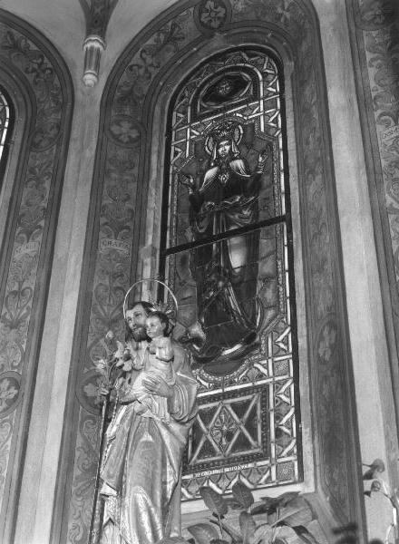 Madonna Immacolata (vetrata, elemento d'insieme) di Polloni Guido & C (sec. XX)