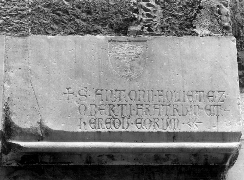 lapide tombale, opera isolata - bottega genovese (fine/inizio secc. XIV/ XV)
