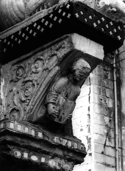 simbolo di San Matteo: angelo (mensola, opera isolata) di Antelami Benedetto (scuola) (primo quarto sec. XIII)