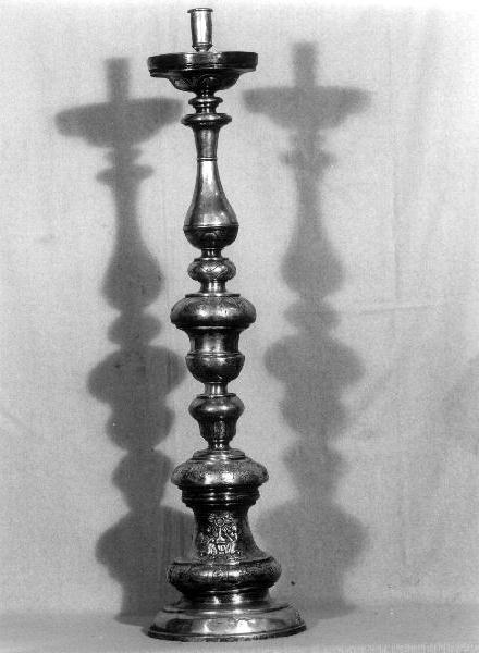 candelabro, serie - bottega genovese (prima metà sec. XVIII)