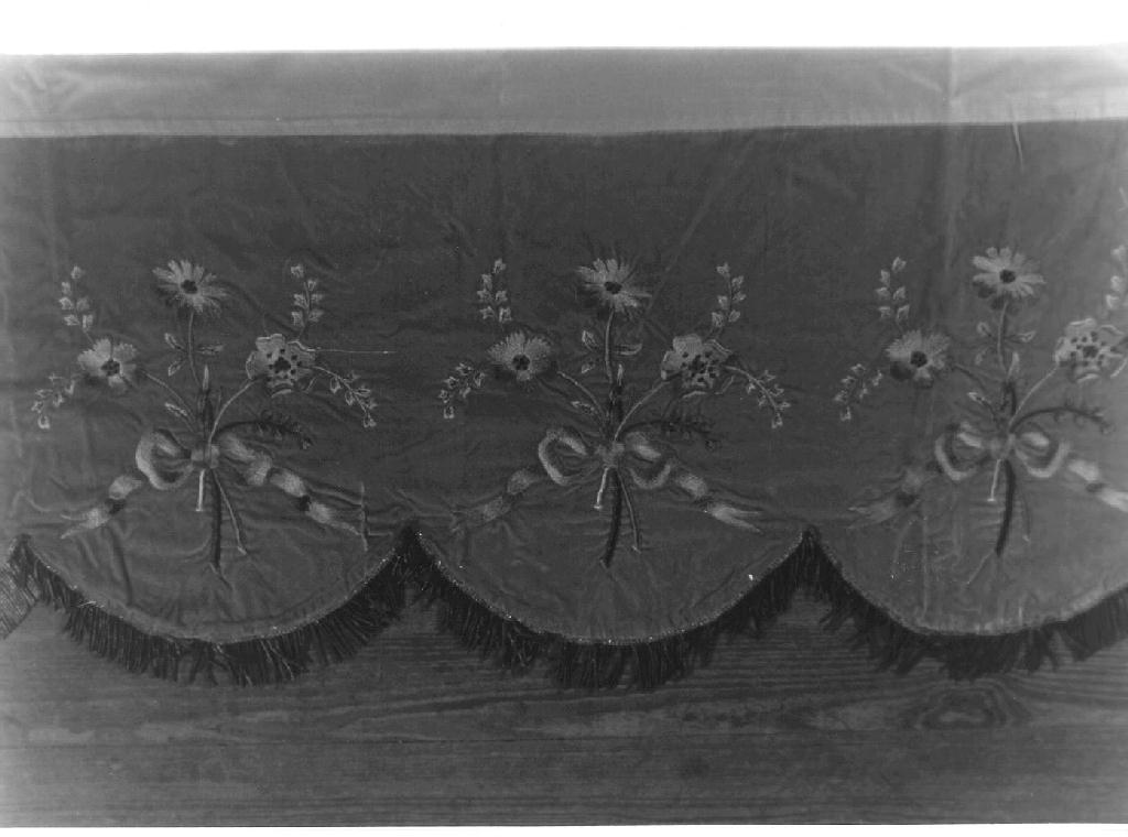 motivi decorativi floreali (tovaglia da comunione, coppia) - manifattura ligure (prima metà sec. XX)