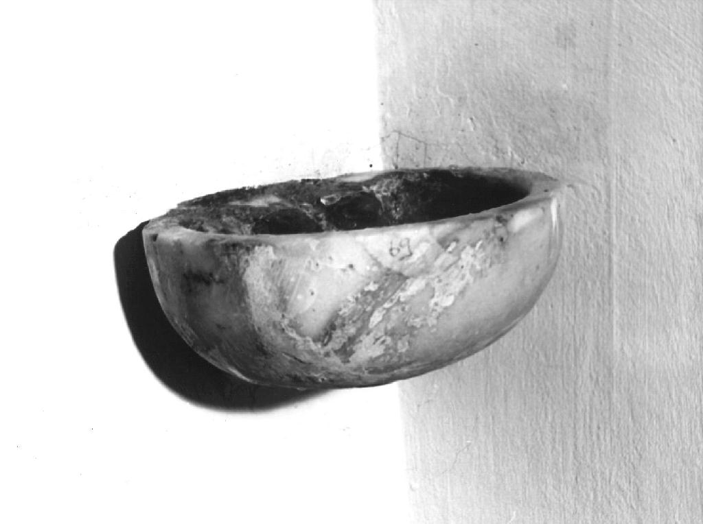 acquasantiera da parete, opera isolata - bottega ligure (fine/inizio secc. XIX/ XX)