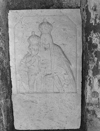 Madonna delle Grazie, Madonna con Bambino (rilievo) - bottega apuana (sec. XX)