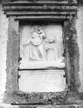 Madonna del Rosario (rilievo) - bottega italiana (sec. XIX)