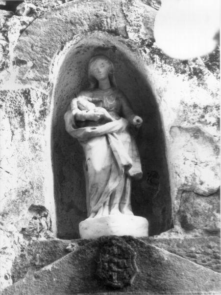 MADONNA CON BAMBINO (statuetta) - bottega apuana (secc. XVII/ XVIII)