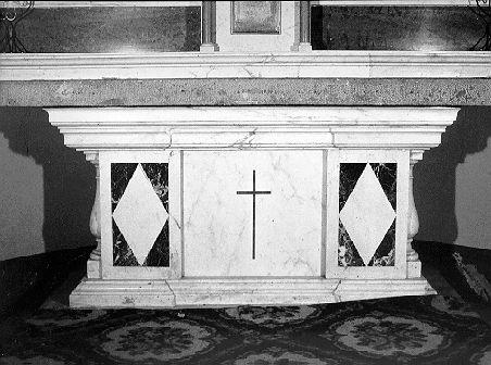 altare maggiore - bottega apuana (sec. XIX)
