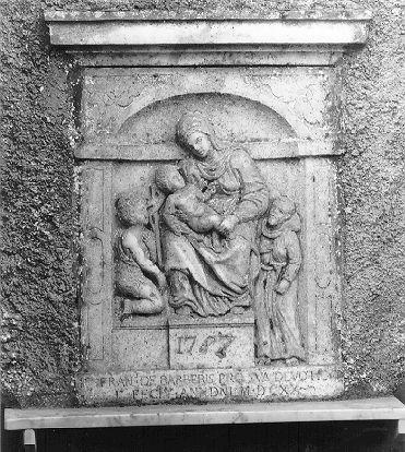 Madonna con Bambino San Francesco d'Assisi e San Giovanni Battista (rilievo) - bottega italiana (sec. XVII)