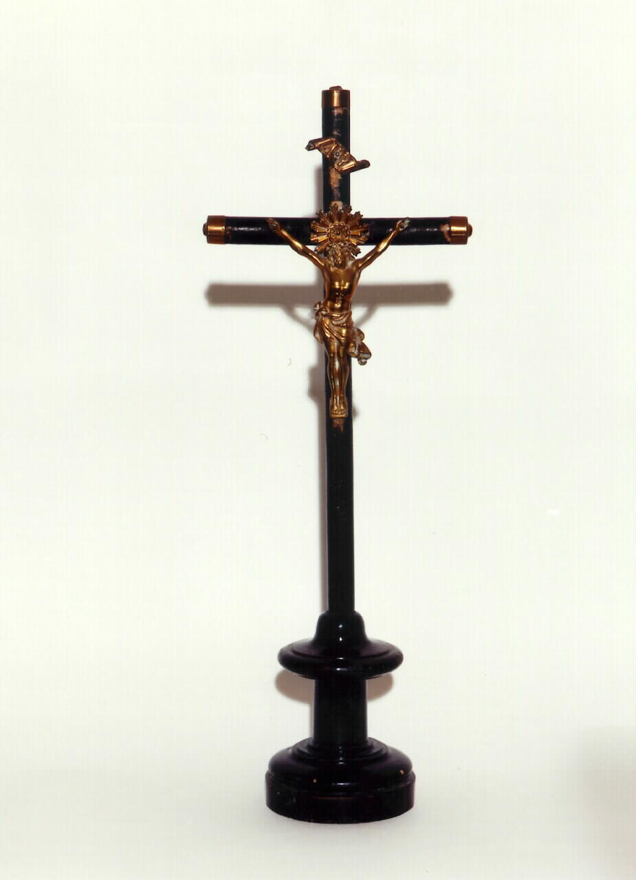 croce d'altare - produzione siciliana (Fine/inizio secc. XIX/ XX)