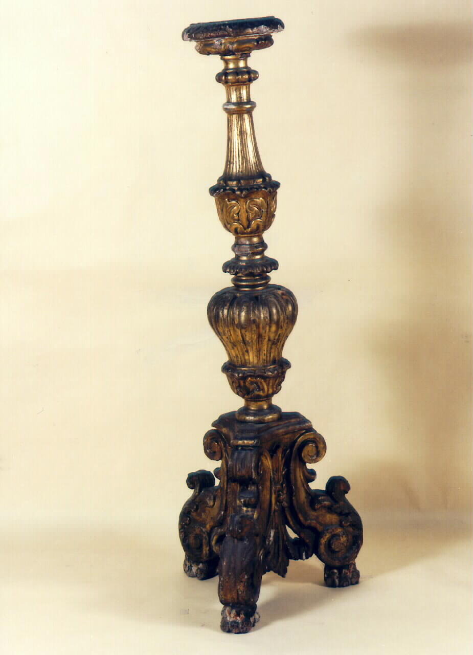 candelabro d'altare, serie - produzione siciliana (Prima metà sec. XVIII)