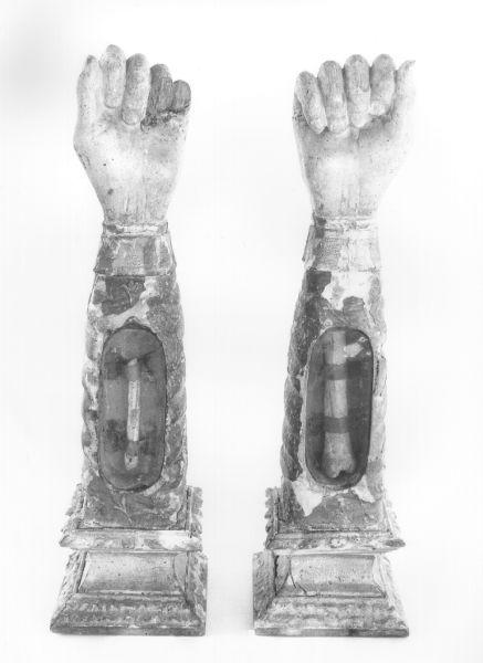 reliquiario antropomorfo - a braccio, serie - bottega toscana (seconda metà sec. XVII)