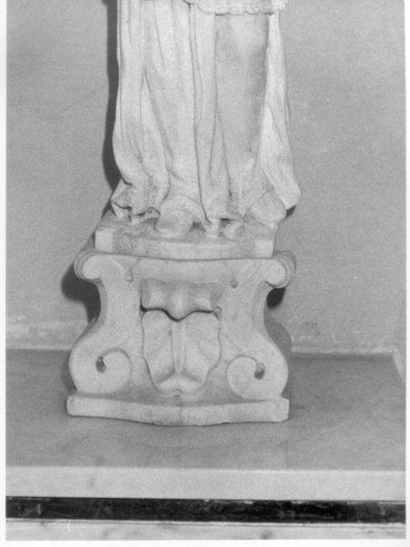 piedistallo di statua - bottega apuana (seconda metà sec. XVII)