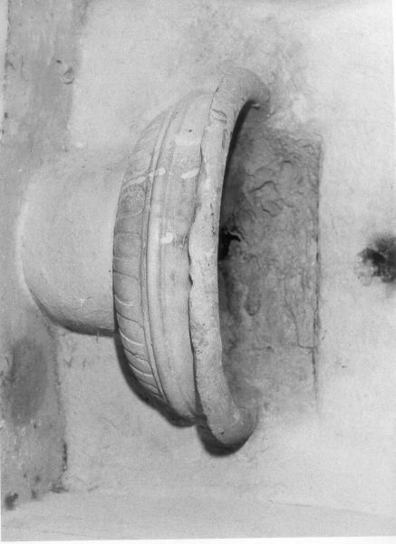 vasca di fontana da sacrestia - bottega toscana (metà sec. XVII)