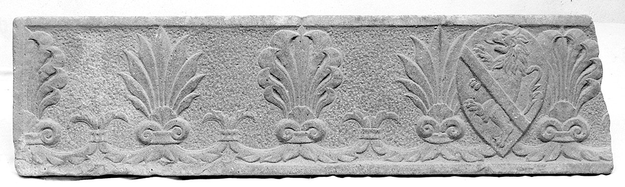 motivi decorativi vegetali a palmette (architrave, frammento) - bottega fiorentina (secc. XV/ XVI)