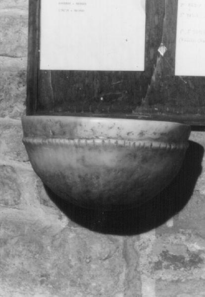 acquasantiera da parete - bottega toscana (fine/inizio secc. XVIII/ XIX)
