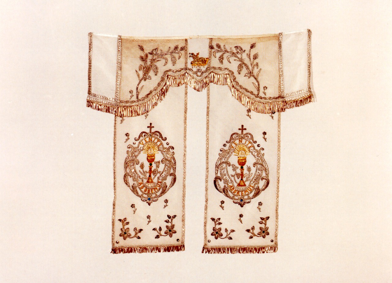 conopeo di tabernacolo - a cortina doppia - manifattura siciliana (primo quarto sec. XX)