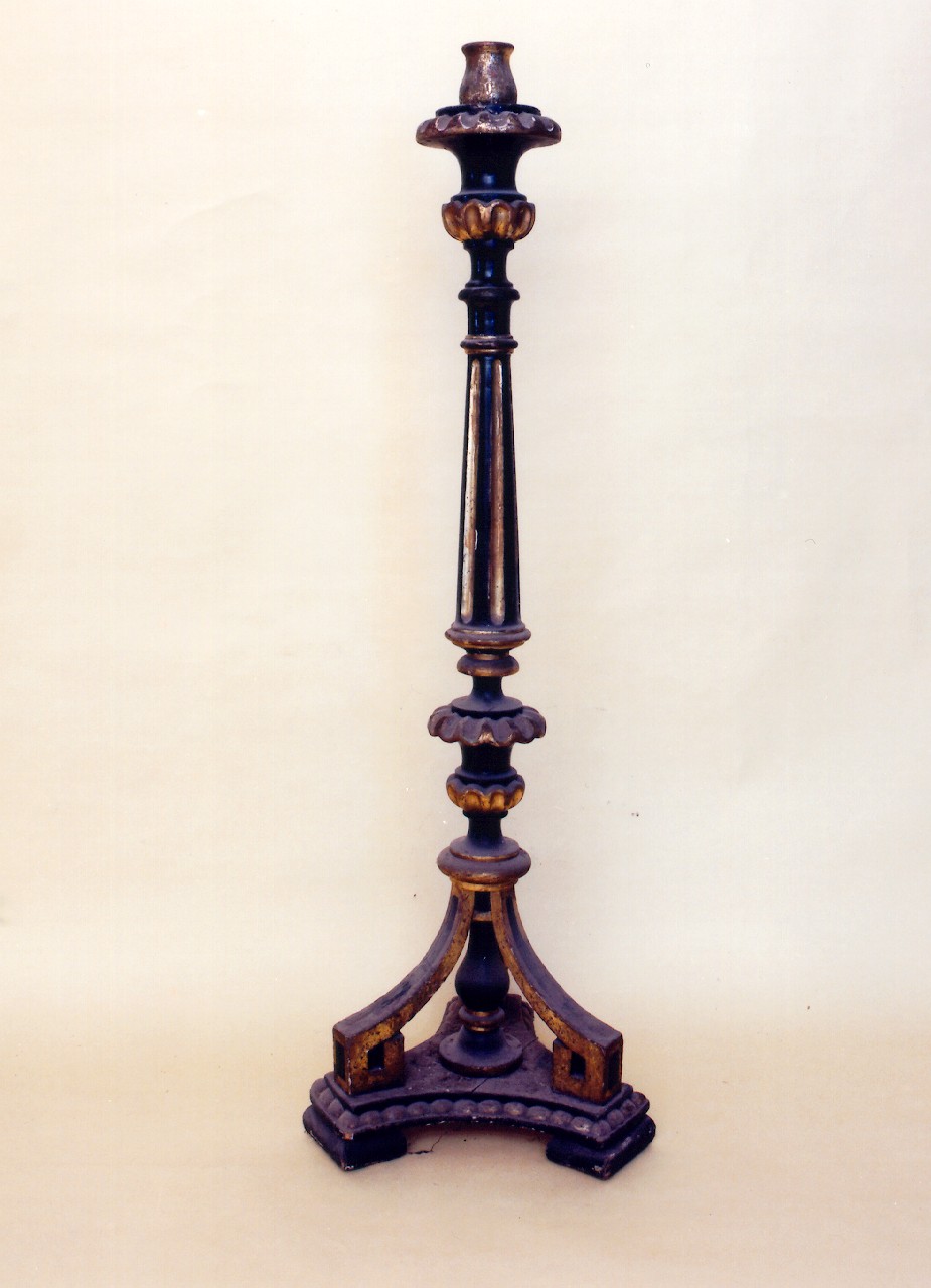 candelabro d'altare, serie - produzione siciliana (ultimo quarto sec. XIX)
