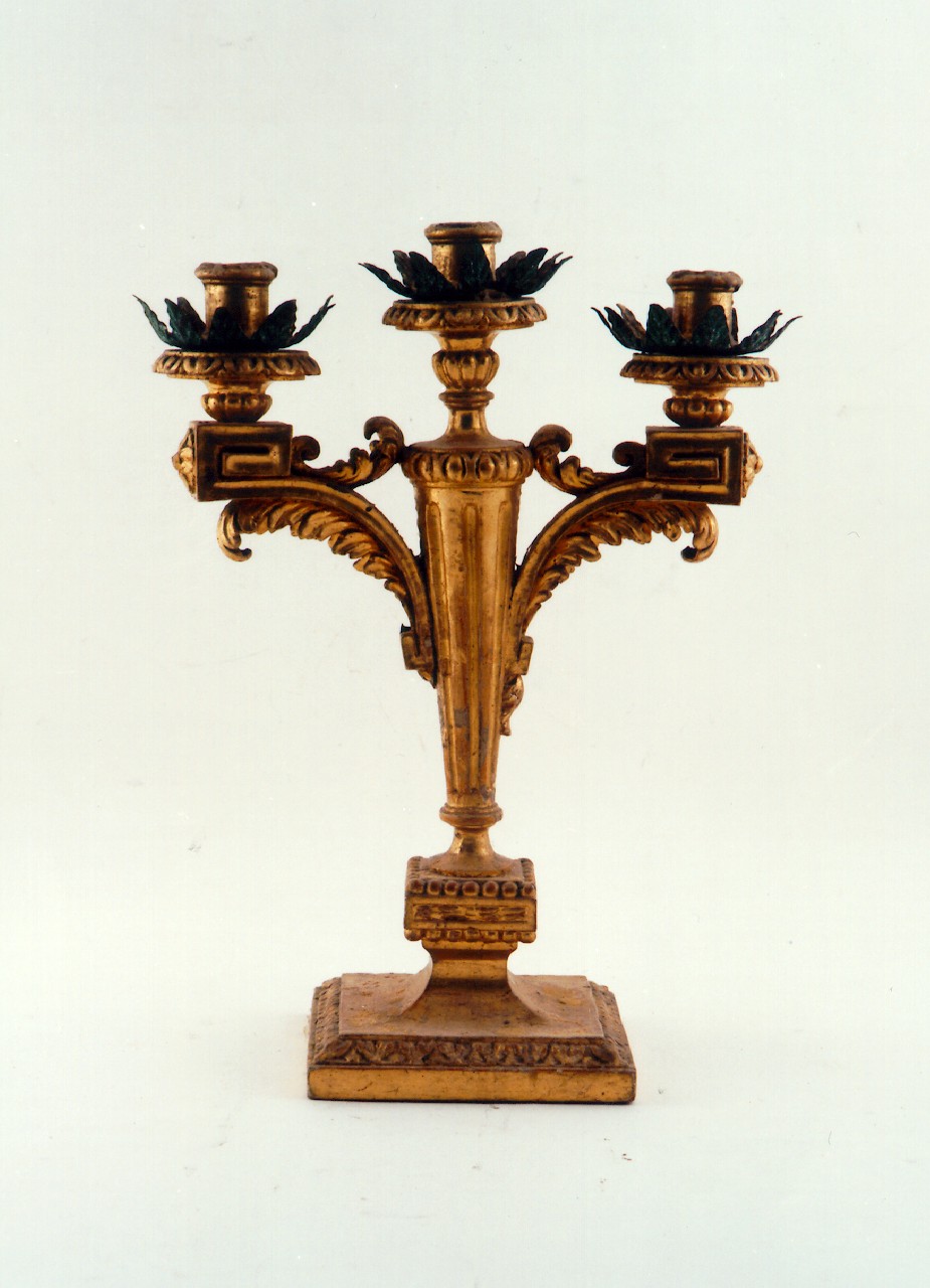 candeliere - a tre bracci, serie - produzione siciliana (Seconda metà sec. XIX)