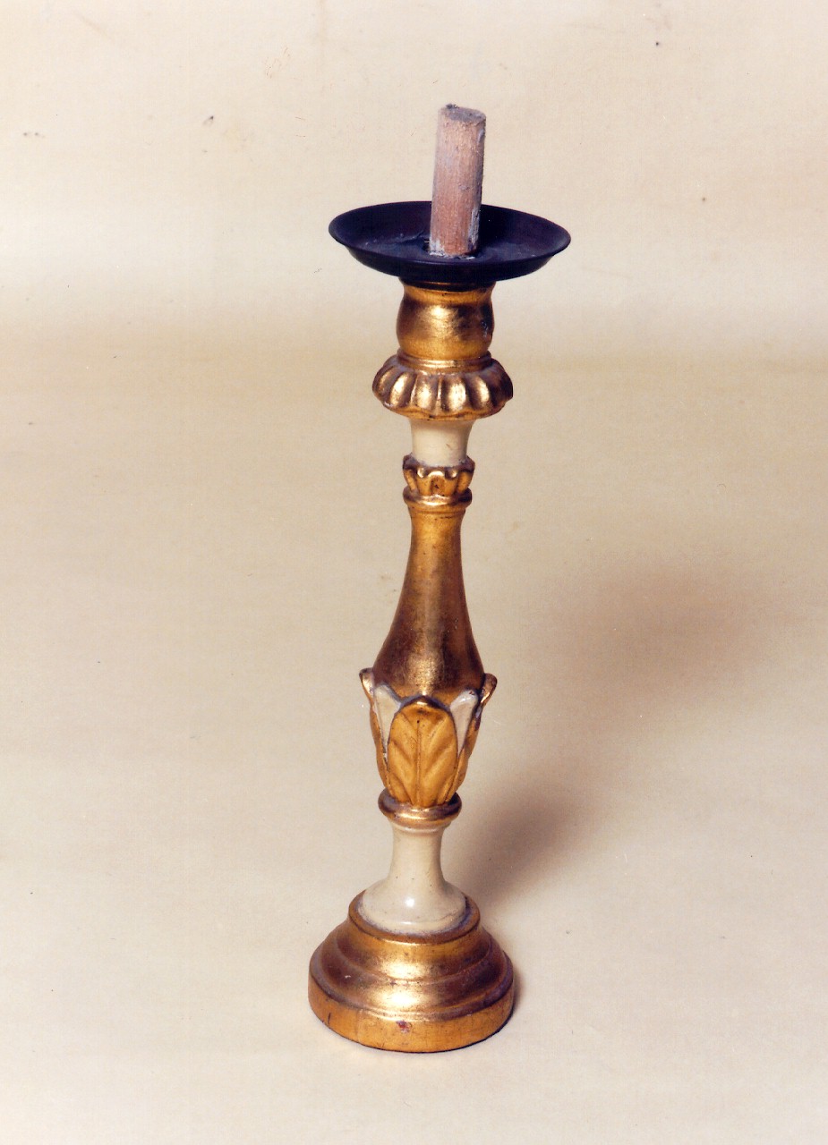 candeliere d'altare, serie - produzione siciliana (primo quarto sec. XX)
