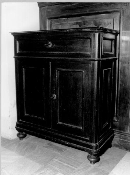 credenza - ambito lucchese (seconda metà sec. XIX)