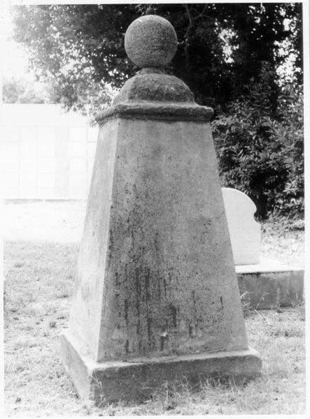 monumento funebre - ambito toscano (seconda metà sec. XIX)