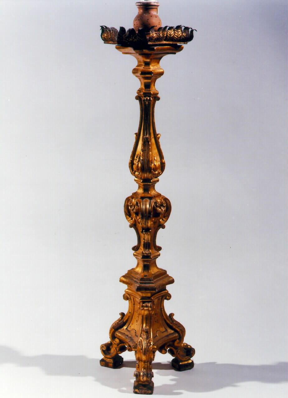 candelabro d'altare, serie - produzione siciliana (ultimo quarto sec. XVIII)