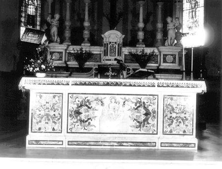 mensa d'altare - ambito apuoversiliese (sec. XVII)